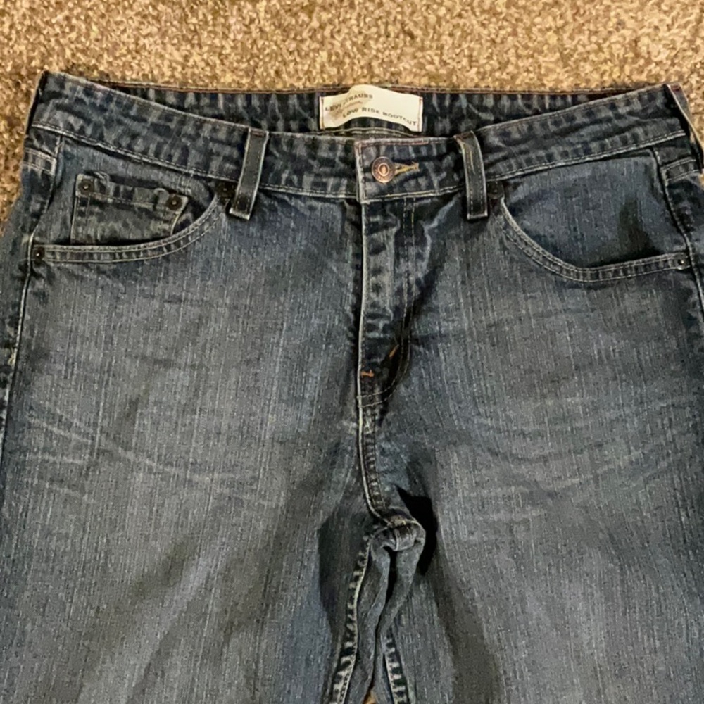 Levi Strauss  sz 12  signature, misses medium Jean's low rise bootcut.